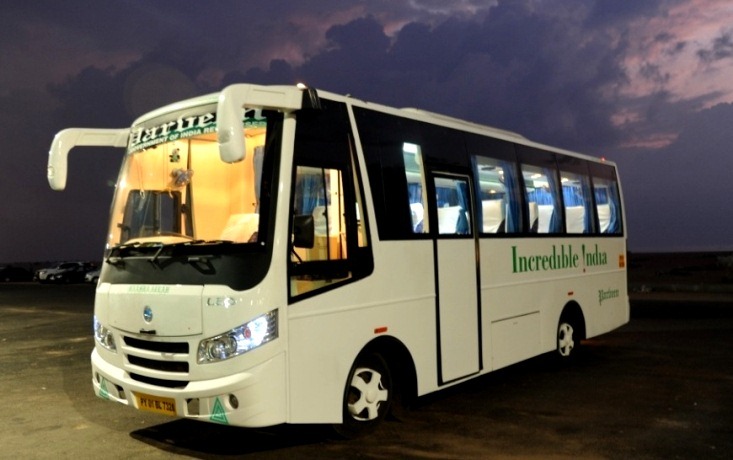 khajuraho tour and travels bus